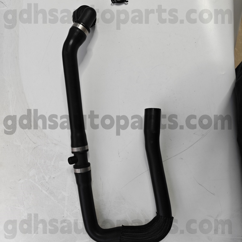 320231 Nissens Radiator øvre slange til Evoque, Discovery, Freelander 2 OE NO. LR032347